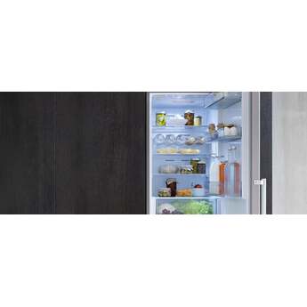 Bertazzoni REF31BMFIX 31 Inch Stainless Steel Counter Depth Bottom Freezer Refrigerator — thumbnail 16