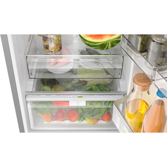 Bosch B24CB50ESS 24 Inch Counter Depth Bottom Freezer Refrigerator — thumbnail 8
