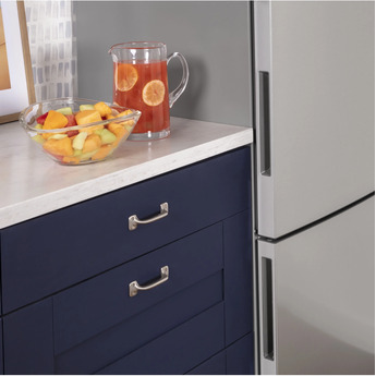 GE GBE17HYRFS 32 Inch Bottom Freezer Refrigerator, in Fingerprint Resistant Stainless Steel — thumbnail 11