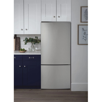 GE GBE17HYRFS 32 Inch Bottom Freezer Refrigerator, in Fingerprint Resistant Stainless Steel — thumbnail 25