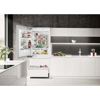 Liebherr HCB1591 30 Inch Panel Ready Counter Depth Bottom Freezer Refrigerator — thumbnail 18