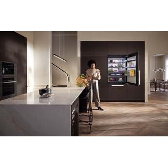 Miele 36 Inch Master Cool Lower Beltline Bottom Mount Fridge/Freezer: Panel Ready, Right Hinge — thumbnail 4