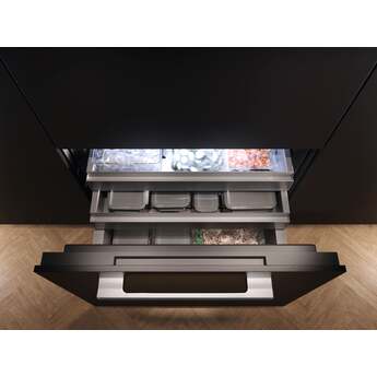 Miele 36 Inch Master Cool Lower Beltline Bottom Mount Fridge/Freezer: Panel Ready, Right Hinge — thumbnail 7