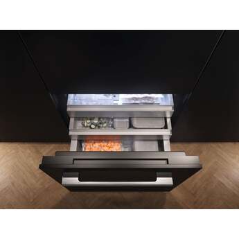 Miele 30 Inch Master Cool Lower Beltline Bottom Mount Fridge/Freezer: Panel Ready, Right Hinge — thumbnail 7