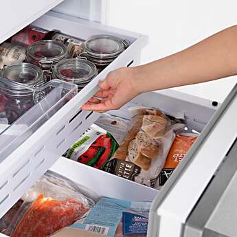 Z Line ZLINE 30 Inch 16.1 cu. ft. Built-In 2-Door Bottom Freezer Refrigerator: Durasnow Stainless Steel — thumbnail 38