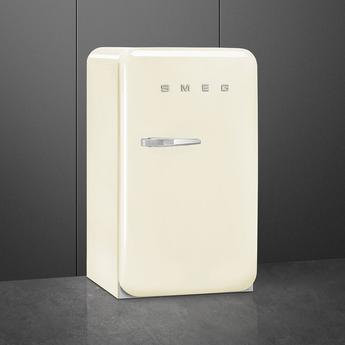 Smeg FAB10URCR3 50s Retro Style Series 22 Inch Compact Refrigerator — thumbnail 3