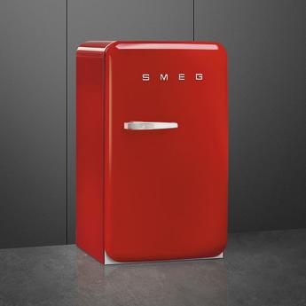 Smeg FAB10URRD3 50s Retro Style Series 22 Inch Compact Refrigerator — thumbnail 3