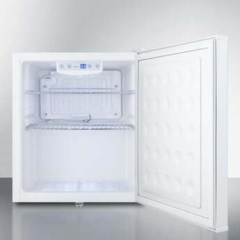 Summit FFAR25L7BISS 17 Inch Compact Refrigerator — thumbnail 6