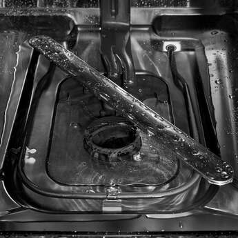 KitchenAid 24 Inch Built-In Dishwasher With Third Level Utensil Rack, 40+ Wash Jets, 41 dB And Bar Handle: Black Ore — thumbnail 20