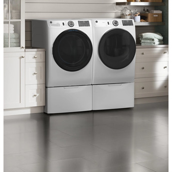 GE 28 Inch Gas Dryer with 7.8 cu. ft. Capacity — thumbnail 6