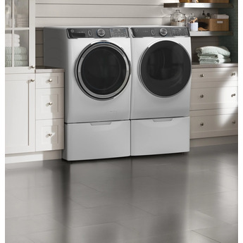 GE 7.8 cu.ft. White Gas Front Load Dryer with Steam - Energy Star — thumbnail 5