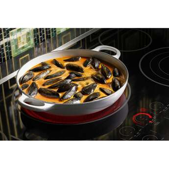 Cafe CEP90301TBB 30 Inch Electric Smoothtop Cooktop — thumbnail 3