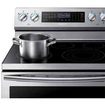 Samsung 30" Stainless Steel Electric Smoothtop Range with Steam Assist - Convection — thumbnail 7