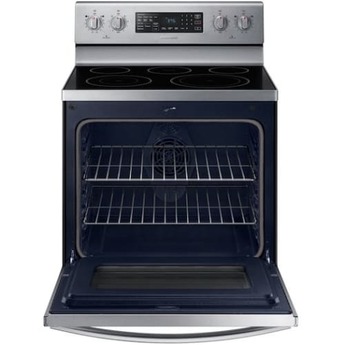 Samsung 30" Stainless Steel Electric Smoothtop Range - Convection — thumbnail 2