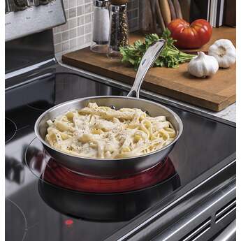 GE 30" 5.3 cu.ft. Fingerprint Resistant Stainless Steel Electric Smoothtop Range — thumbnail 16