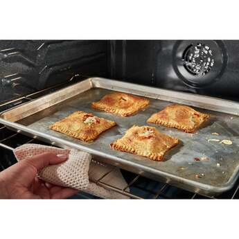 Whirlpool 30 Inch Energy Star Electric Range With Air Cookingtechnology, No Preheat Air Fry And Air Baking And Self Clean: Fingerprint Resistant Black Stainless Steel — thumbnail 4