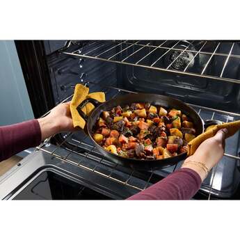 Whirlpool 30 Inch Slide-In Electric Range with 4 Radiant Elements, 5.3 cu. ft. Oven Capacity, FlexHeat™ Dual Elements, Storage Drawer, Self+Steam Clean, ADA Compliant, and ENERGY STAR®: Black — thumbnail 13