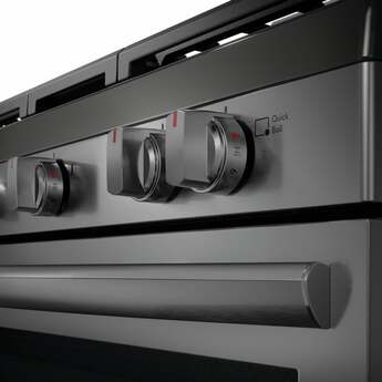 Frigidaire 30 Inch Freestanding Gas Range with 5 Sealed Burners, 5.1 cu. ft. Convection Oven, Quick Boil Burner, Griddle, Storage Drawer, No Preheat + Air Fry, and Self Clean: Black Stainless Steel — thumbnail 20
