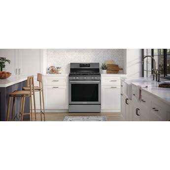 Frigidaire 30 Inch Freestanding Gas Range with 5 Sealed Burners, 5.1 cu. ft. Convection Oven, Quick Boil Burner, Griddle, Storage Drawer, No Preheat + Air Fry, and Self Clean: Black Stainless Steel — thumbnail 8