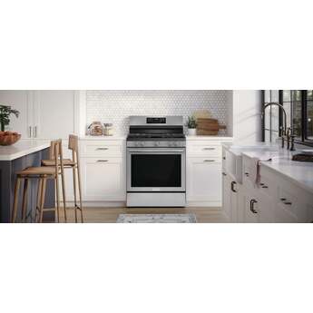 Frigidaire 30 Inch Freestanding Gas Range with 5 Sealed Burners, 5.1 cu. ft. Convection Oven, Quick Boil Burner, Griddle, Storage Drawer, No Preheat + Air Fry, and Self Clean: Stainless Steel — thumbnail 7