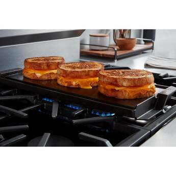 Maytag 30-Inch Wide Slide-In Gas Range with Grill Mode and No Preheat Air Fry - 5.0 Cu. Ft.: Fingerprint-Resistant Stainless Steel — thumbnail 36