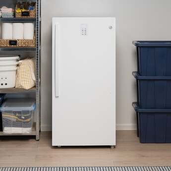 GE 14 Cu. Ft. Upright Convertible Freezer: White — thumbnail 3