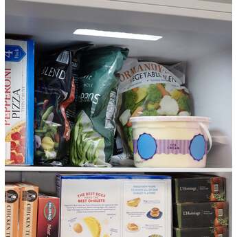 GE 18 Cu. Ft. Upright Convertible Freezer: White — thumbnail 10