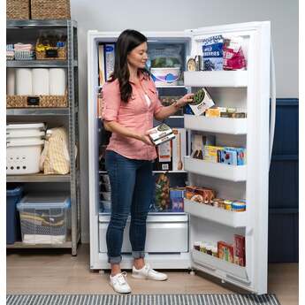 GE 18 Cu. Ft. Upright Convertible Freezer: White — thumbnail 7