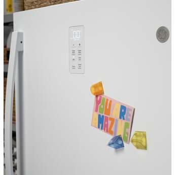 GE 22 Cu. Ft. Upright Convertible Freezer: White — thumbnail 14