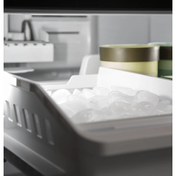 GE 30 Inch French Door Refrigerator, in Fingerprint Resistant Stainless Steel — thumbnail 12