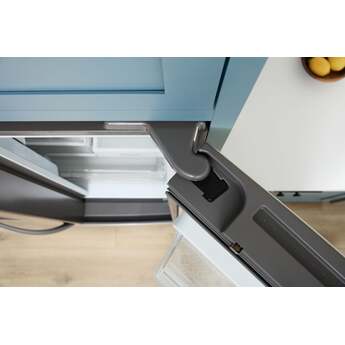 Whirlpool 36" French Door Refrigerator: Fingerprint-Resistant Black Stainless Steel — thumbnail 10