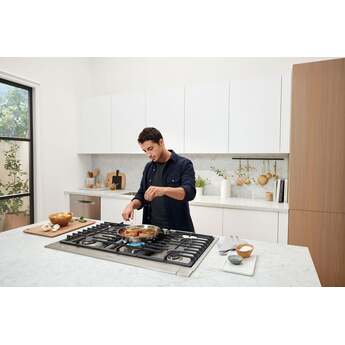 Bosch NGM8659UC 36 Inch 800 Series Gas Cooktop: Stainless Stainless Steel — thumbnail 2