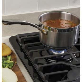 GE JGP3030DLBB 30 Inch Gas Sealed Burner Cooktop — thumbnail 9