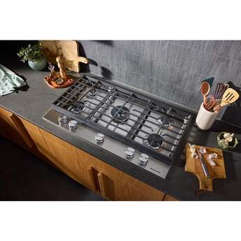 KitchenAid 36 in. Gas Cooktop with 5 Burners and Integrated Wok Grate: Stainless Steel — thumbnail 7