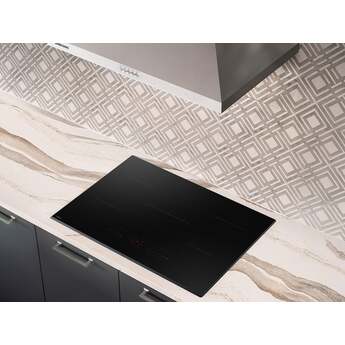 Samsung Induction Cooktop with 5 Induction Burners, Digital Touch Controls, Anti-Scratch Matte Glass Cooktop, 4.3kW Power Burner, Sync Burner, Wi-Fi, Hot Surface Indicator, Simmer Function, Safety Shutoff, ADA Compliant, and ENERGY STAR® Certified: Black, 36 Inch Width — thumbnail 5
