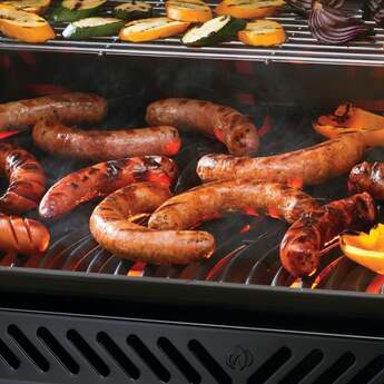 Napoleon Rogue Pro 625 Grill With Infrared Side Burner: Black, Liquid Propane — thumbnail 6