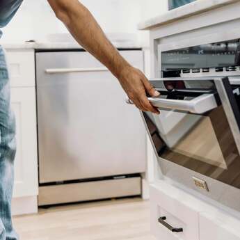 Z Line ZLINE MWO24SS 24 Inch Built-In 1.55 cu. ft. Capacity Microwave Oven — thumbnail 7