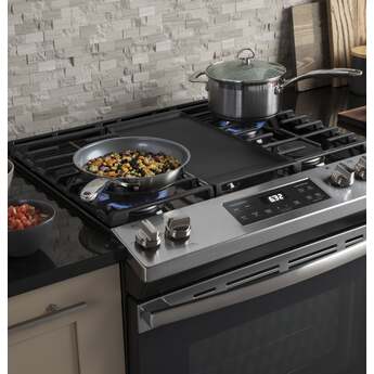 GE 30" Stainless Steel Gas Slide-In Sealed Burner Range — thumbnail 11
