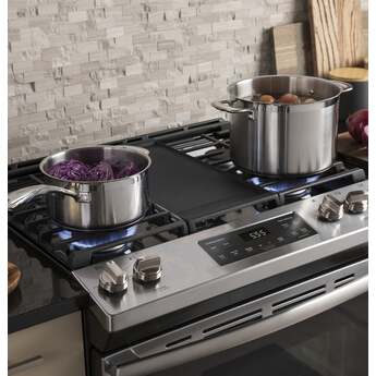GE 30" Stainless Steel Gas Slide-In Sealed Burner Range — thumbnail 15