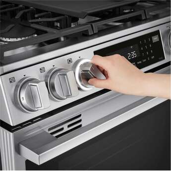 LG LSGL6337X 6.3 cu ft. Smart Gas Slide-In Range Printproof Stainless Steel — thumbnail 10