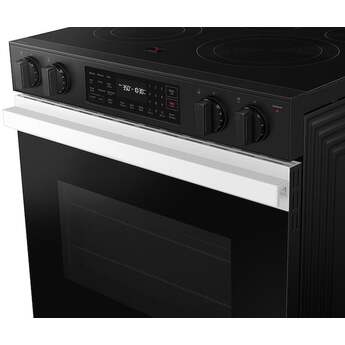 Samsung NSE6DB830012 30 Inch Slide-In Electric Smart Range White Glass — thumbnail 27