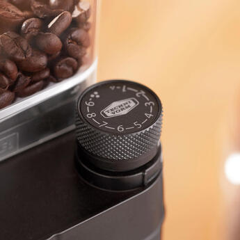 Moccamaster KM5 Burr Grinder - Matte White — thumbnail 4