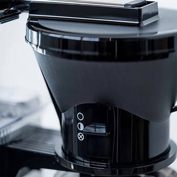 Technivorm MoccaMaster KBT Coffee Maker - Polished Silver — thumbnail 4