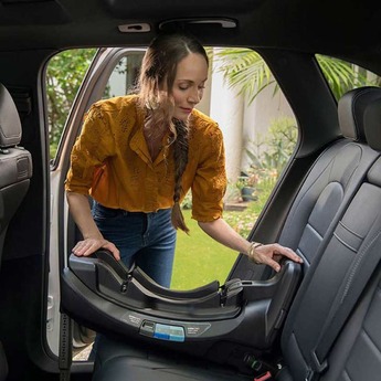 Nuna RELX Infant Car Seat Base Only — thumbnail 2