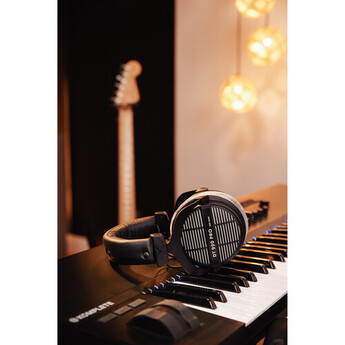 Beyerdynamic DT 990 PRO Circumaural Open-Back Stereo Studio Headphones — thumbnail 6
