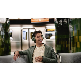 JBL Live 780NC Wireless Noise-Canceling Over-Ear Headphones (Green) — thumbnail 8