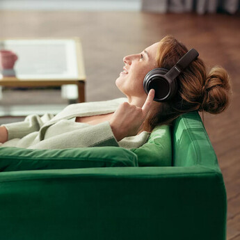 Philips Noise-Canceling Wireless Over-Ear Headphones (Black) — thumbnail 20
