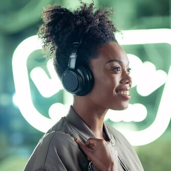 Philips Noise-Canceling Wireless Over-Ear Headphones (Black) — thumbnail 21