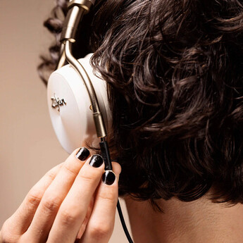 zildjian ALCHEM-E Perfect Tune Wireless Over-Ear Closed-Back Headphones (Sandstorm) — thumbnail 6