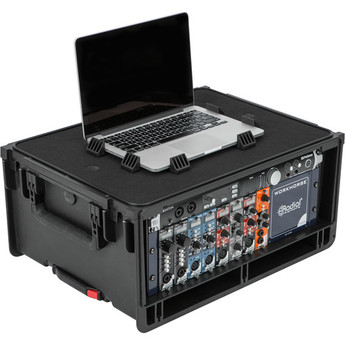Skb Injection-Molded 4-RU Studio Flyer Rack Case — thumbnail 16
